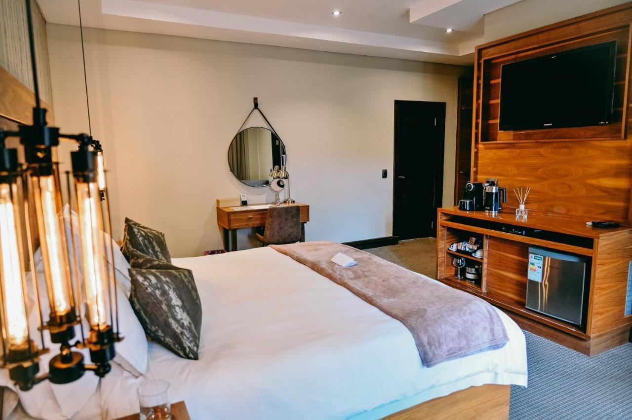 Tredenham Boutique Hotel Bloemfontein Luaran gambar A room at the hotel