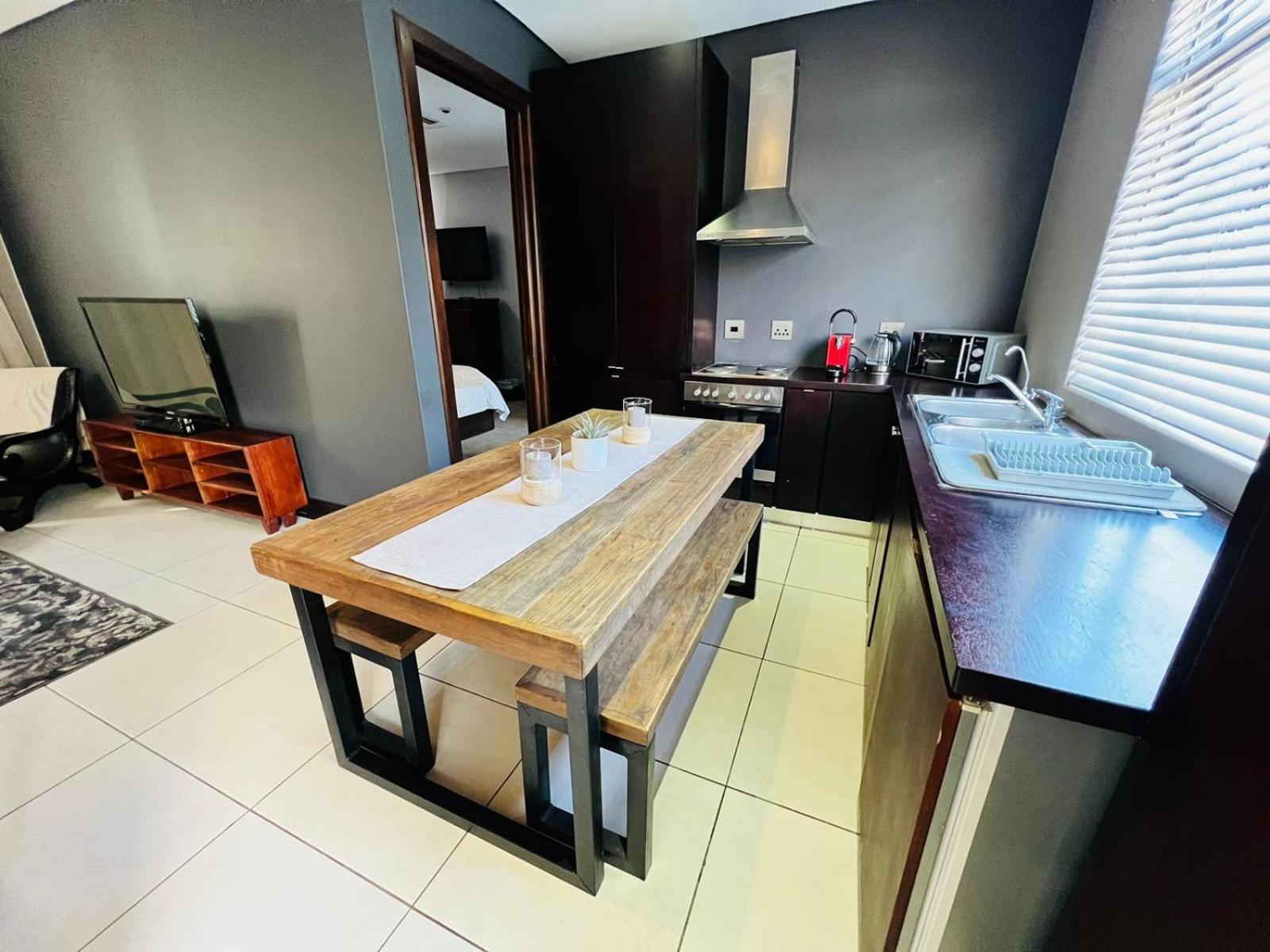 Tredenham Boutique Hotel Bloemfontein Luaran gambar A kitchen in a hotel