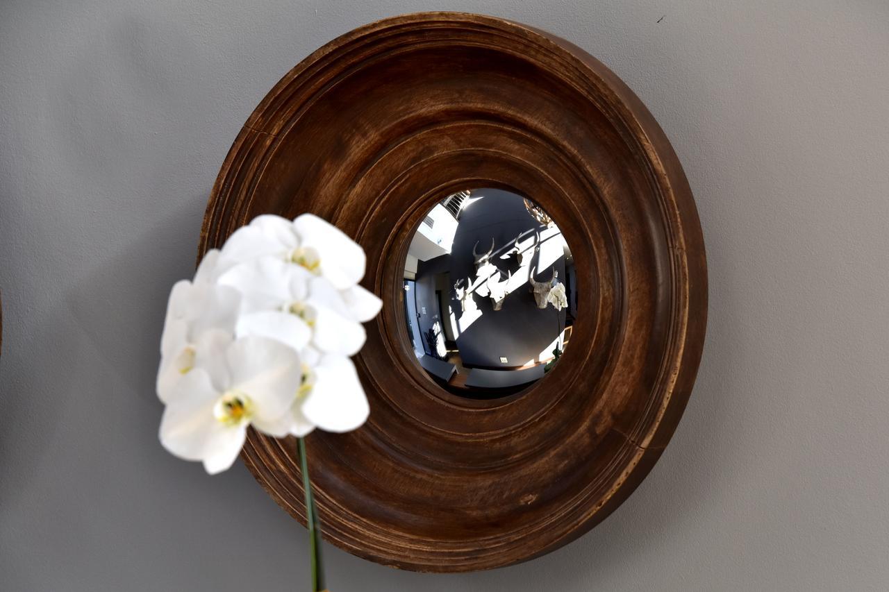 Tredenham Boutique Hotel Bloemfontein Luaran gambar A convex mirror